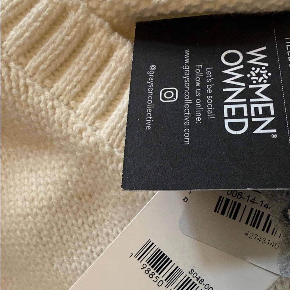 Grayson Threads USA Graphic Cream Cable Knit Cropped Sweater Large - Picture 6 of 6